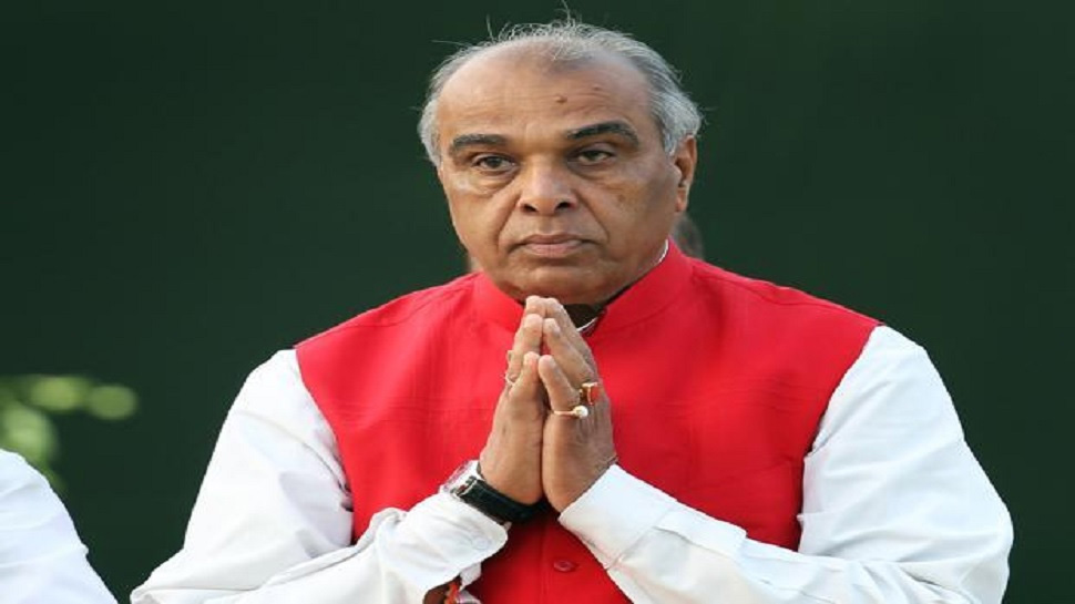 अखिलेश से मिले जगदंबिका पाल, क्या यूपी में सुरक्षित ठिकाना तलाश रहे कई बीजेपी सांसद ?