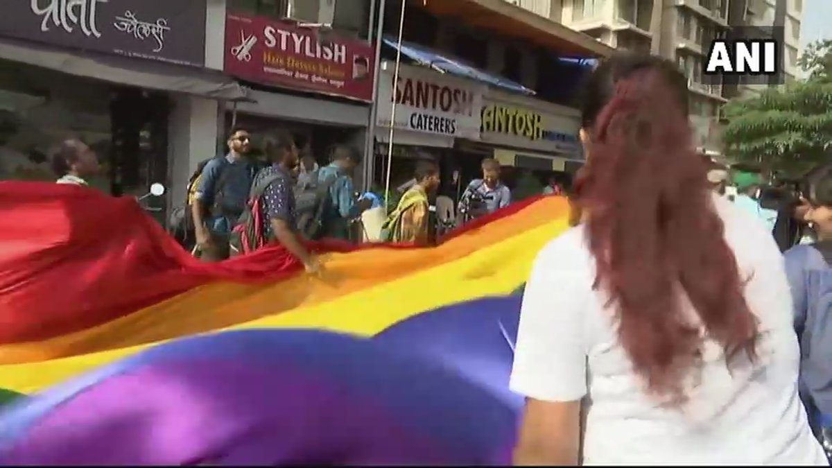 सुप्रीमकोर्ट का ऐतिहासिक फैसला: अब भारत में समलैंगिक संबंध अपराध नहीं होंगे