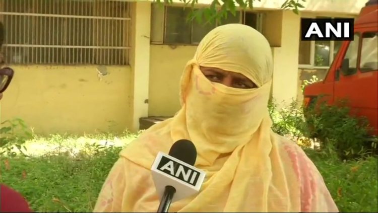 रेवाड़ी गैंग रेप: पीड़िता की मां ने लौटाया मुआवजे का चैक
