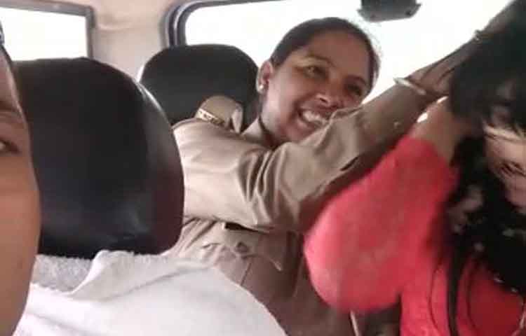 अलग धर्मो के छात्र छात्रा की दोस्ती को पुलिस ने लव जिहाद कहकर की बदसलूकी, 3 सस्पेंड