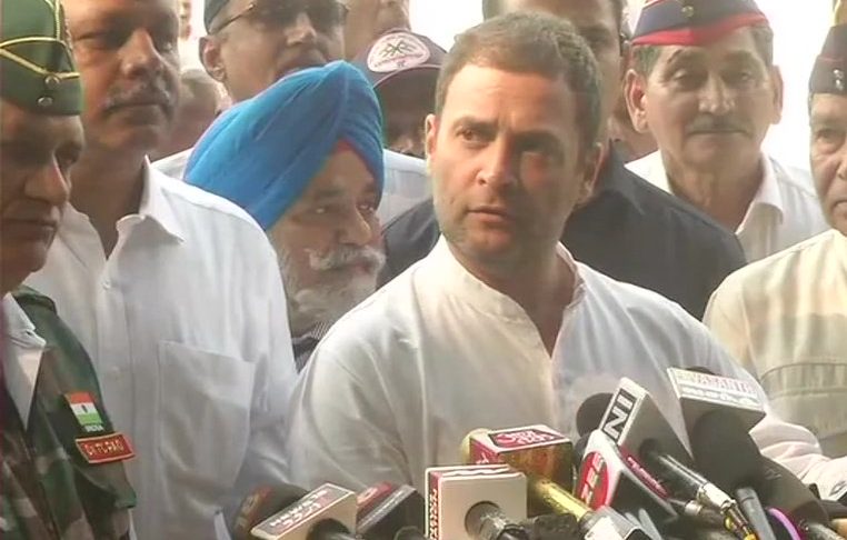 पूर्व सैनिको से मिले राहुल गांधी, कहा ‘सरकार की नीतियों से हो रहा नुकसान’