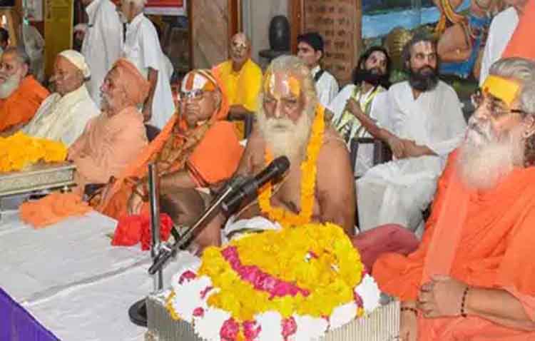 संतो की सरकार को दो टूंक: राम मंदिर के लिए बने कानून, नहीं तो शुरू होगी कार सेवा