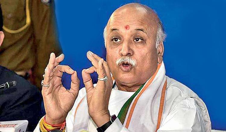 भागवत के बयान पर तोगड़िया का तंज: चुनाव करीब देख याद आया राम मंदिर