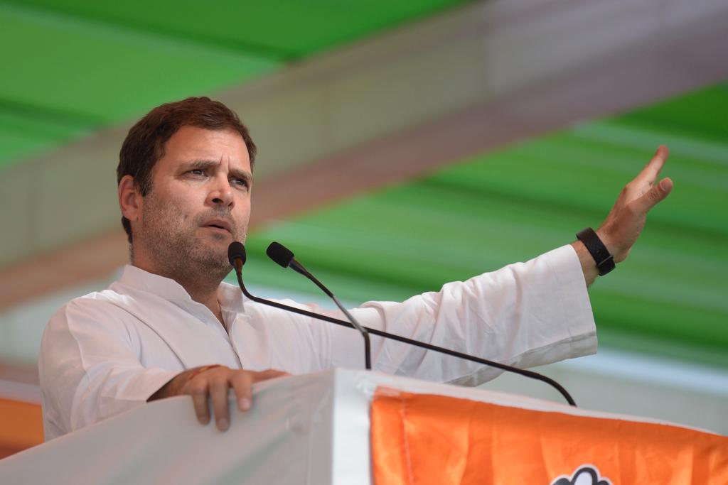 जनता से जुड़े मुद्दों से भाग रहे पीएम मोदी, अब नहीं करते काले धन की बात : राहुल