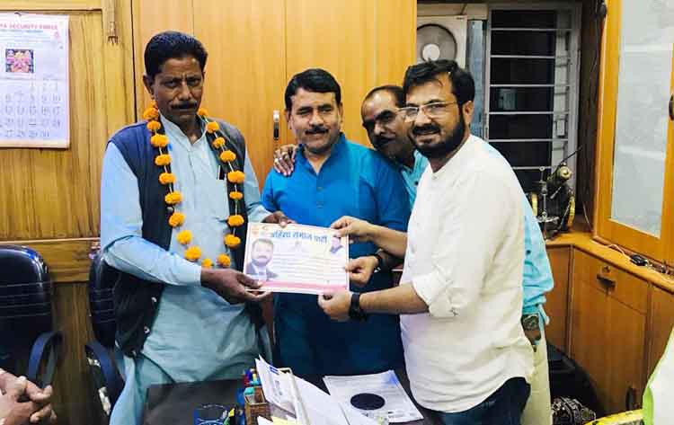 प्रजापति समाज के प्रदेश अध्यक्ष अहिंसा समाज पार्टी में शामिल, शाहजहांपुर से लड़ेंगे चुनाव