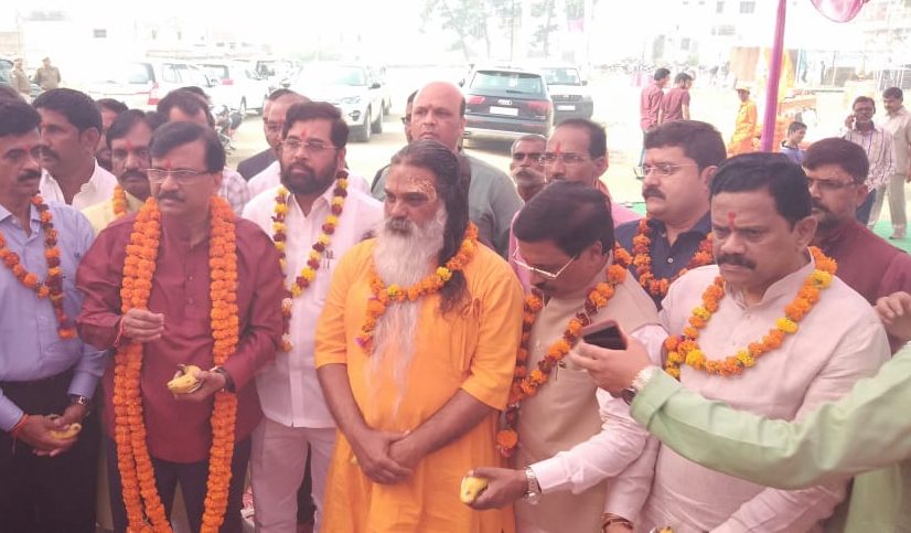 पढ़िए: क्या कहते हैं अयोध्या के हालात? 2900 शिवसैनिक पहुंचे, छावनी बना अयोध्या