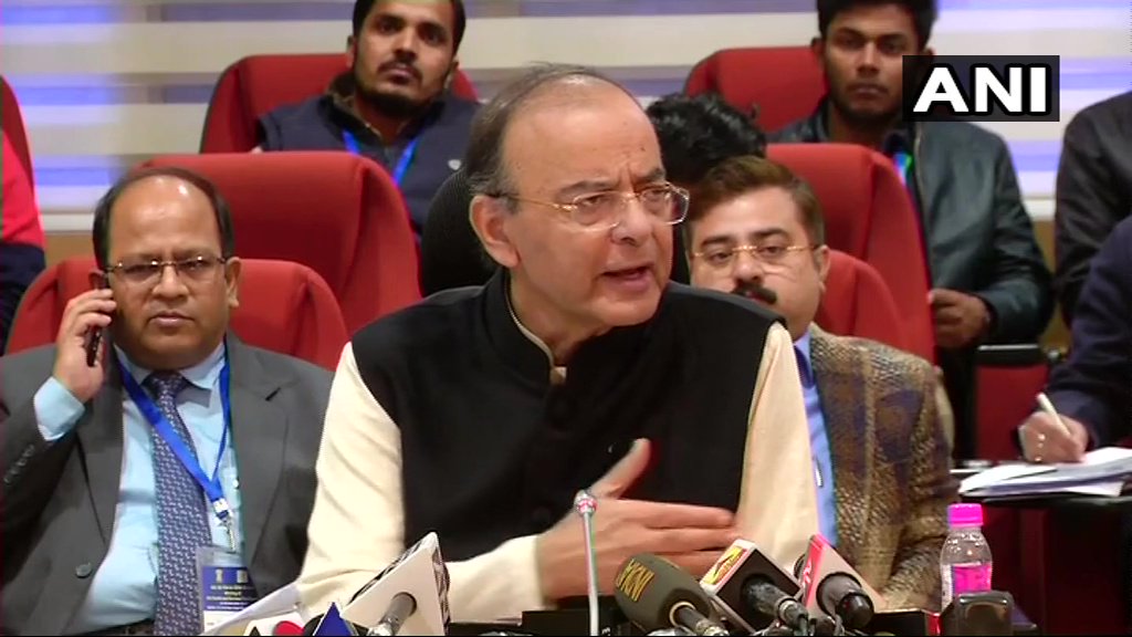 जीएसटी काउंसिल की बैठक में 33 चीज़ो पर घटाया गया टेक्स