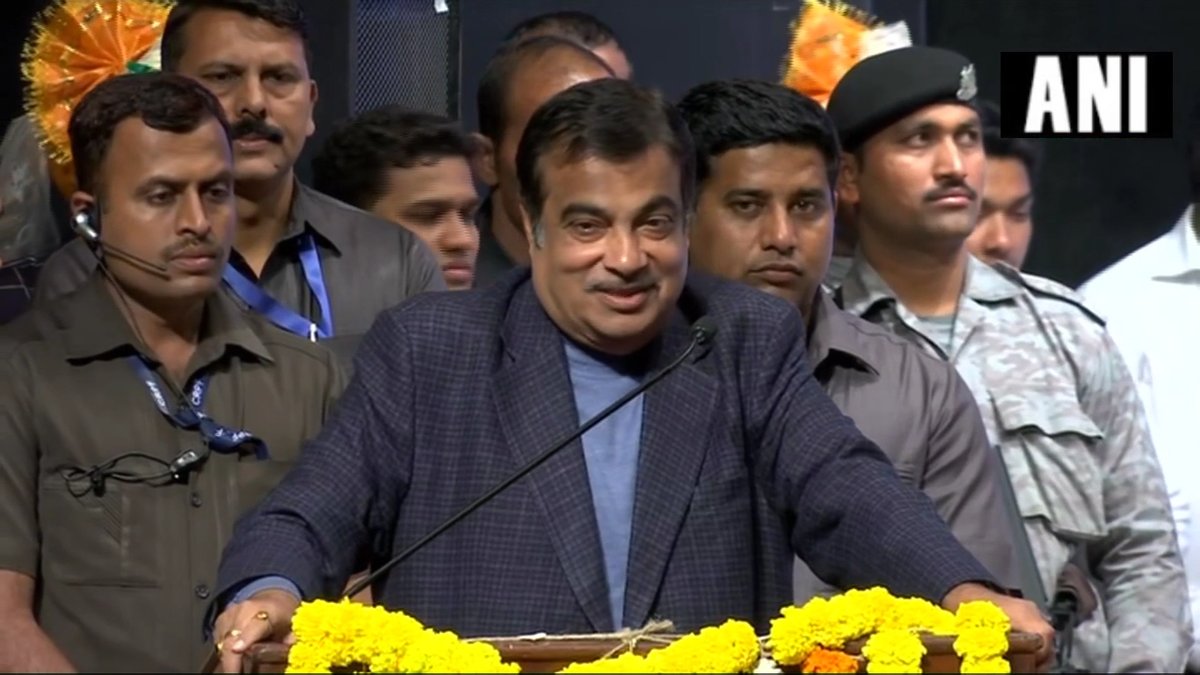 गडकरी ने फिर किया इशारो में हमला, कहा ‘मैं दूसरे नेताओं की तरह सपने नहीं दिखाता’