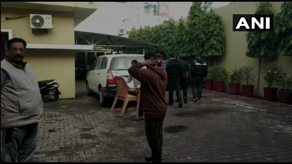 हरियाणा के पूर्व सीएम भूपेंद्र सिंह हुड्डा के घर सीबीआई छापेमारी