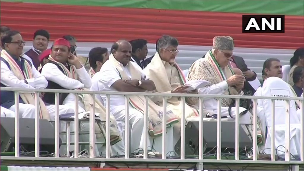 लाइव: ममता की रैली में पहुंचे 20 विपक्षी दलों के नेता, शत्रुघ्न सिन्हा भी मौजूद