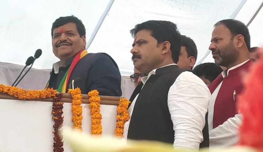 शिवपाल बोले ‘अखिलेश का उस पार्टी से गठबंधन जो नेताजी को गुंडा बताती थी’