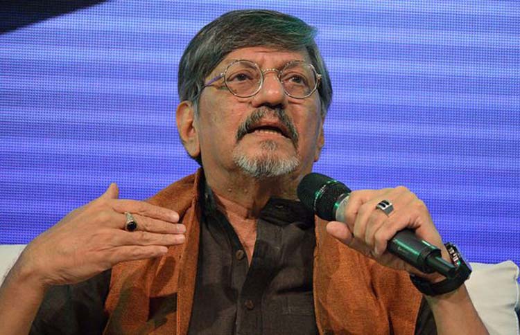 सरकार की आलोचना करने पर रोका गया अमोल पालेकर का भाषण