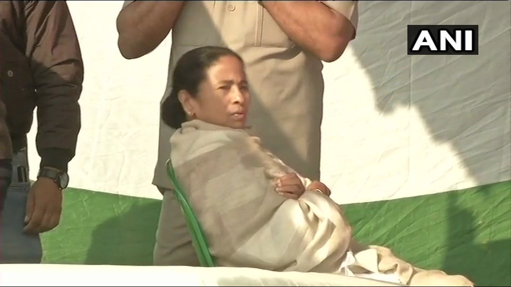 लाइव: ममता का सत्याग्रह जारी, देशव्यापी आंदोलन का मसौदा तैयार करेगा विपक्ष