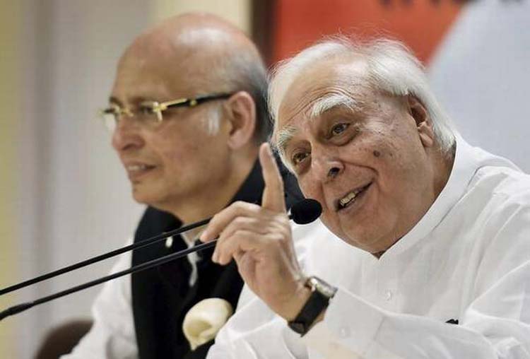 पुलवामा हमला: कांग्रेस ने कहा ‘पीएम मोदी वादा करें कि वह पाकिस्तान जाकर ‘झप्पी’ नहीं डालेंगे’