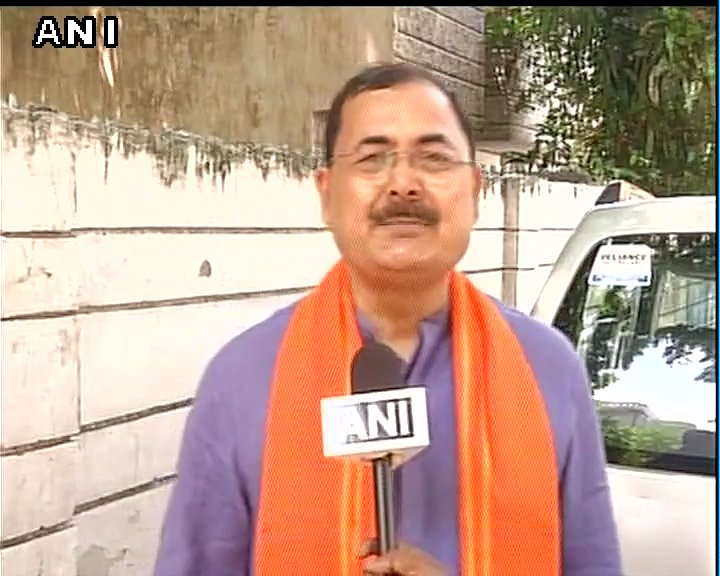 इस सीनियर बीजेपी नेता ने कहा ‘दो गुजराती ठग देश को 5 साल से बेवकूफ बना रहे हैं’