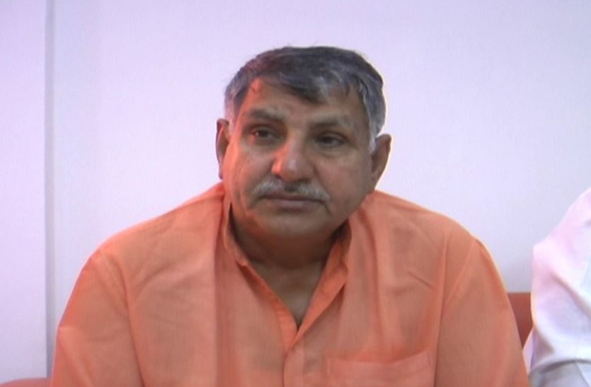 हरियाणा: प्रचार करने पहुंचे बीजेपी सांसद, विधायक को ग्रामीणों ने दौड़ाया