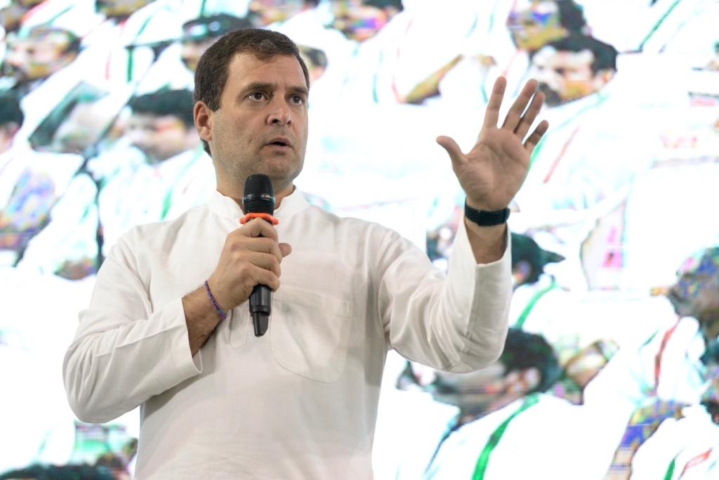मछुआरों के बीच बोले राहुल: मैं पीएम मोदी की तरह झूठे वादे नहीं करुंगा