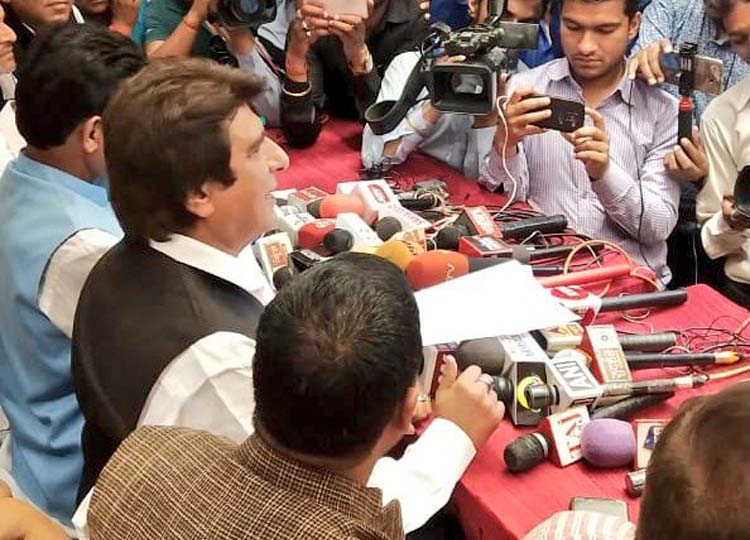 03 बार सांसद और एक बार विधायक रहे सर्वराज सिंह कांग्रेस में शामिल, आंवला से मिला टिकिट