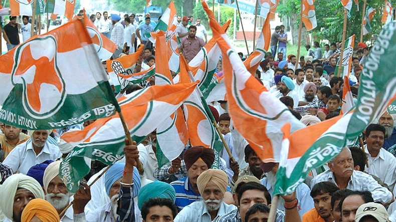 बुरे फंसे स्वामी: यूथ कांग्रेस देशभर में कराएगी एफआईआर दर्ज