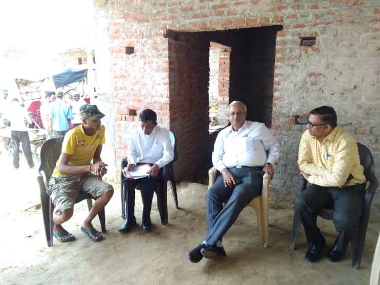 आयुष्मान लाभार्थी की मौत का मामला: जांच करने पहुंचे अधिकारी, बीजेपी ने लगाए थे आरोप