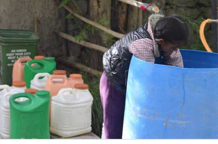 लेह में गहराता जल संकट