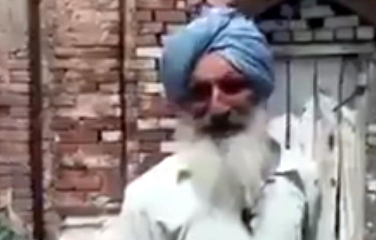 video: इस गाँव में एक भी मुसलमान नहीं, सिख समुदाय कर रहा मस्जिद की देखभाल