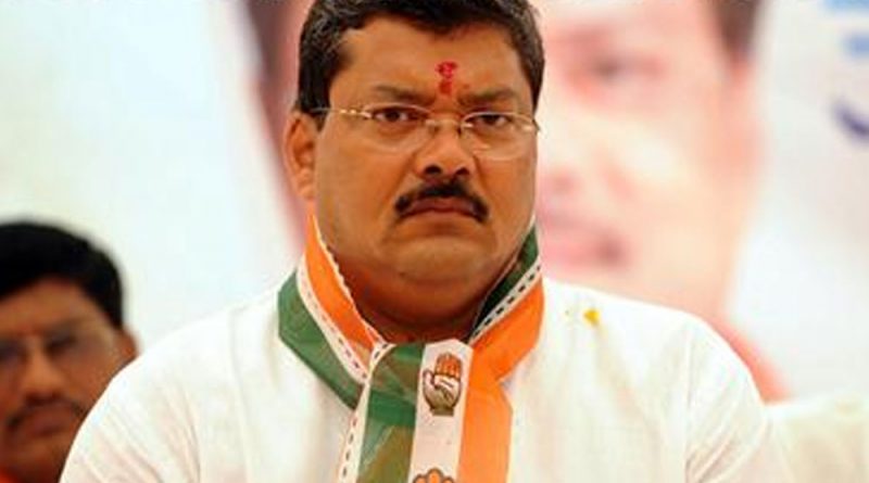जांच रिपोर्ट के बाद हमलावर हुई कांग्रेस, गृहमंत्री के इस्तीफे और न्यायिक जांच की मांग