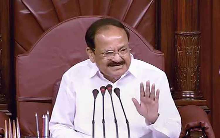 कर्नाटक मामले पर राज्य सभा में कांग्रेस का हंगामा