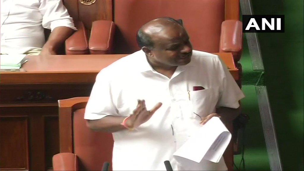 कर्नाटक : विश्वास प्रस्ताव विधानसभा में पेश, कुमार स्वामी का बीजेपी पर हमला