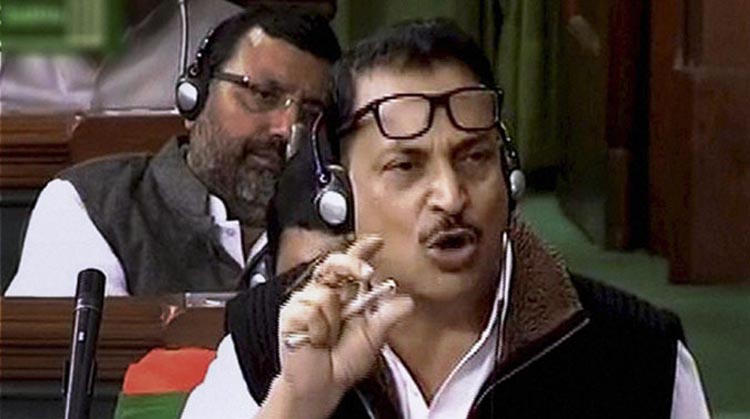 इस बीजेपी सांसद ने अपनी ही सरकार को किया कटघरे में खड़ा, संसद में कह दी ये बड़ी बात