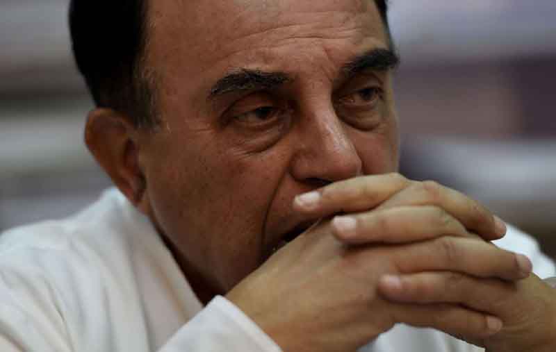 राहुल गांधी के खिलाफ दिया था मनगढ़ंत बयान, स्वामी के खिलाफ कई जगह एफआईआर दर्ज