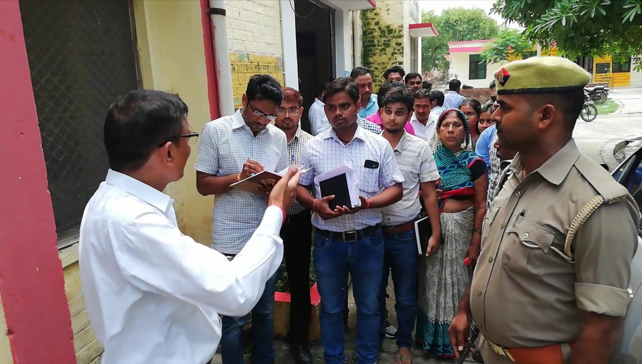 सीडीओ के निरीक्षण से मचा हड़कम्प, हाँफते दिखे कर्मचारी