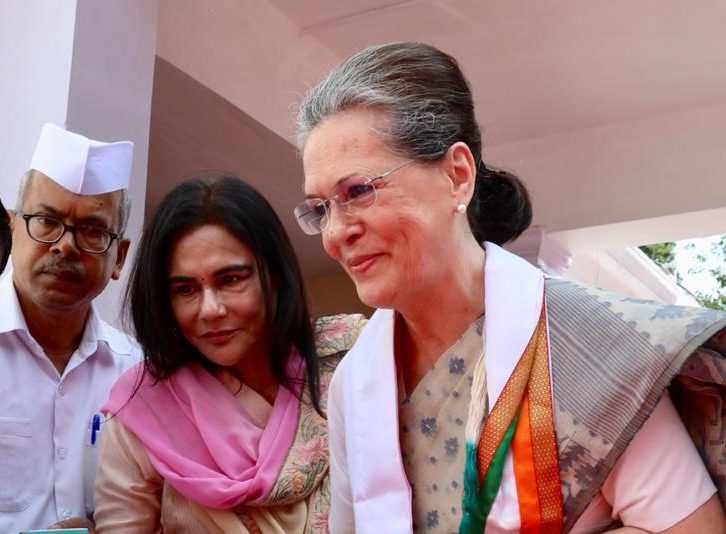 सोनिया गांधी के अध्यक्ष बनते ही एक्टिव हुई कांग्रेस, 24 अकबर रोड मुख्यालय में लौटी रौनक