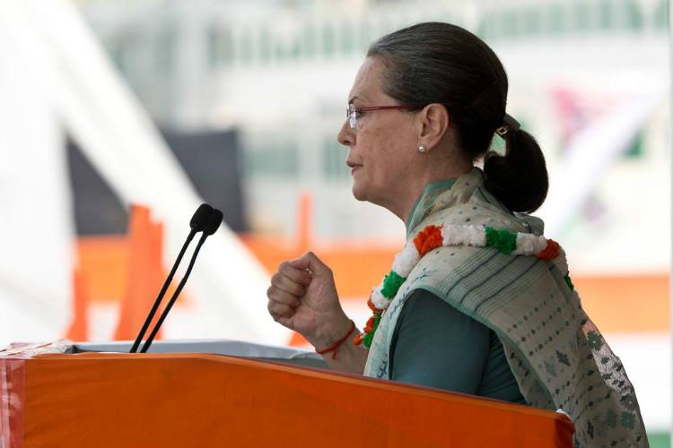 कांग्रेस अध्यक्ष सोनिया गांधी फिर लिखा पीएम को पत्र, ‘मनरेगा मजदूरों को दें अग्रिम वेतन’