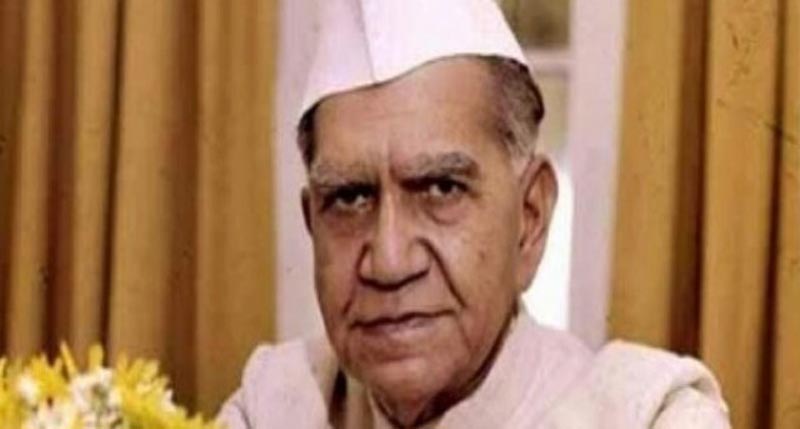 असम एनआरसी: पूर्व राष्ट्रपति के परिवार के 4 सदस्यों के नाम लिस्ट में गायब