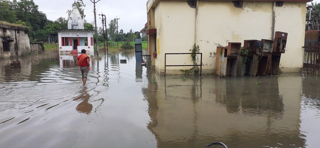 आसमानी आफत के आगे व्यवस्था बेबस