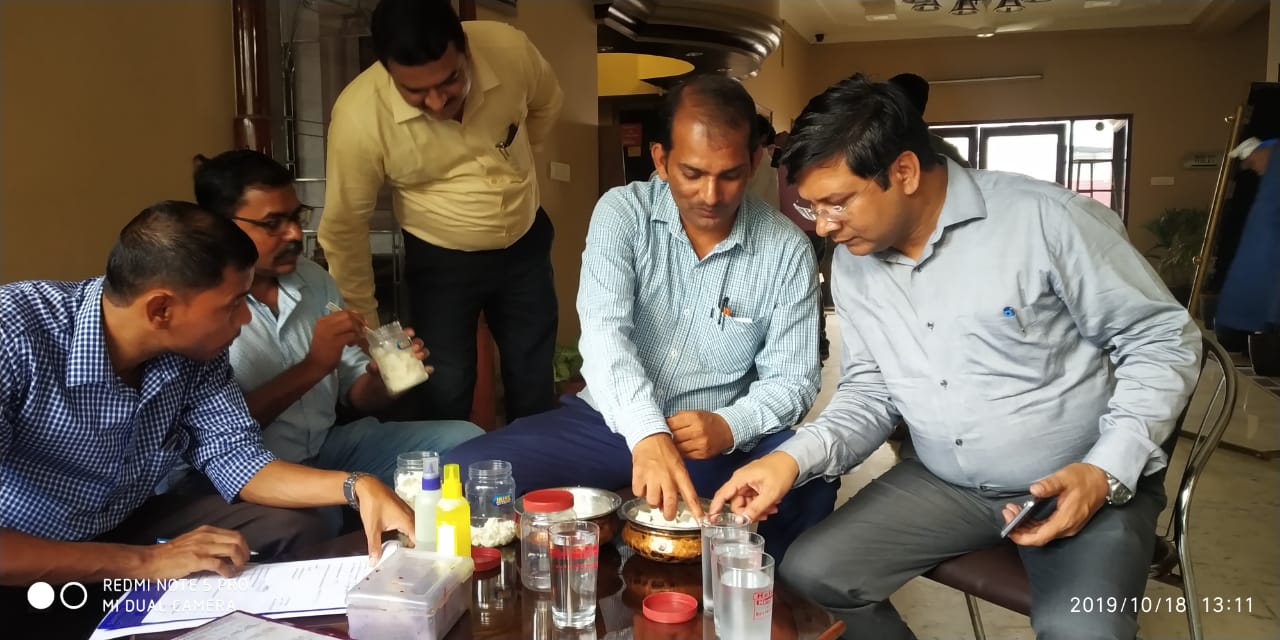 पीलीभीत: मिलावट खोरी के खिलाफ अभियान, कई स्थानों पर छापेमारी