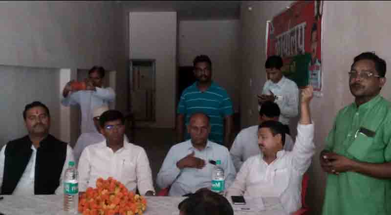 सभी शिक्षकों को सहेजकर चुनावी मैदान फतह करेगी ‘सपा’: अवधेश यादव