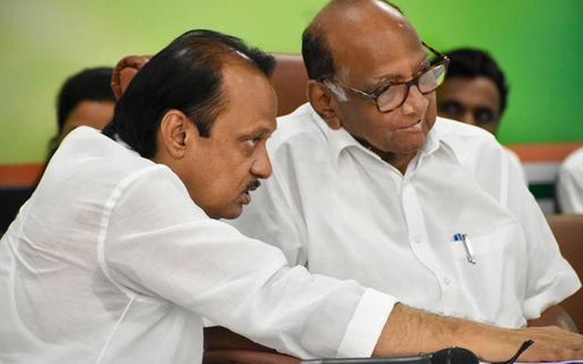 महापालिका चुनाव से पहले एनसीपी ने बीजेपी को दिया झटका, 31 पार्षद एनसीपी में शामिल