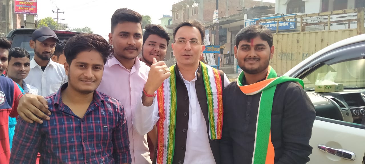 अमेठी: कालिकन धाम पहुँचे कांग्रेस के वरिष्ठ नेता और पूर्व केंद्रीय मंत्री, कहा-‘यूपी में जंगलराज’