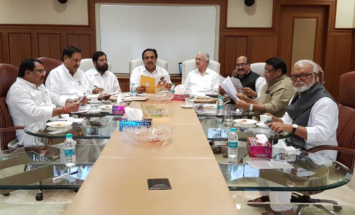 महाराष्ट्र: नई सरकार का खाका तैयार, एनसीपी- कांग्रेस और शिवसेना के बीच हुई बैठक