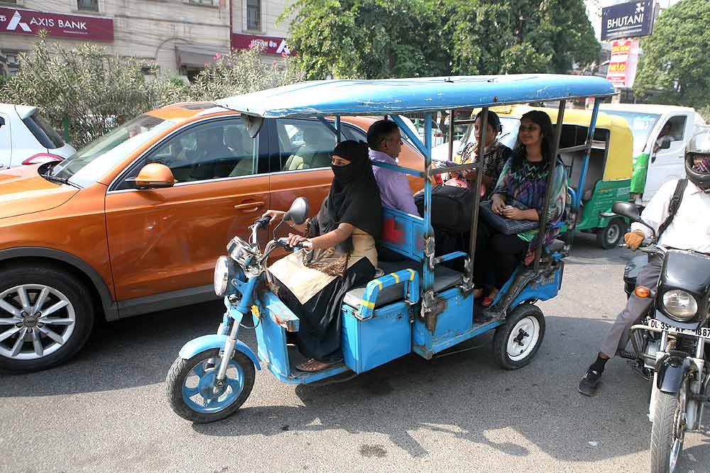 “स्मार्ट सखी” स्वच्छ ऊर्जा पहल के तहत शुरू हुई महिला सशक्तिकरण परियोजना