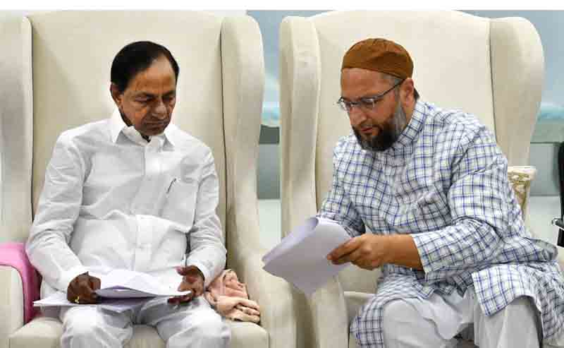 तेलंगाना के सीएम से मिले ओवैसी, कहा ‘केरल की तरह लगाएं एनपीआर पर रोक’