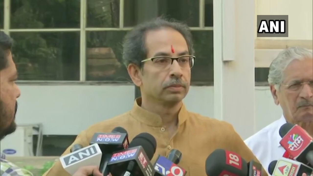 नागरिकता बिल पर उद्धव ठाकरे ने बढ़ाया बीजेपी का टेंशन