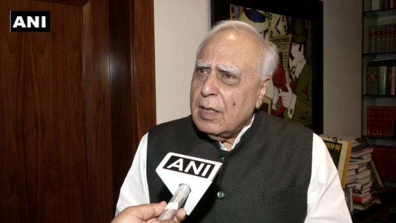 कपिल सिब्बल ने वापस लिया ट्वीट