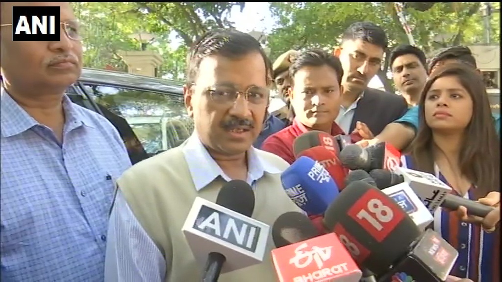 दिल्ली में आज कोरोना संक्रमण के 1877 नए मामले, 65 लोगों की मौत