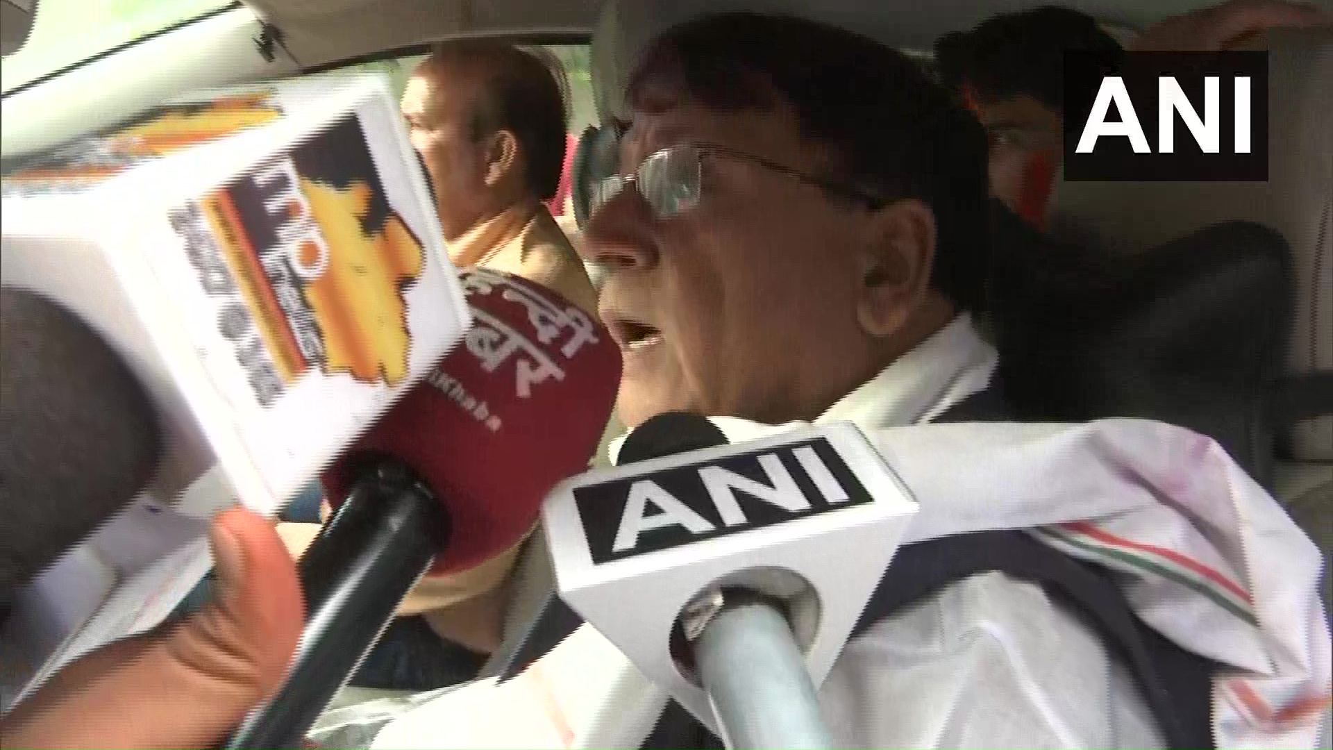 मुख्यमंत्री आवास पर विधायक दल की बैठक जारी, पीसी शर्मा का दावा ‘हमारे पास फॉर्मूला 5’