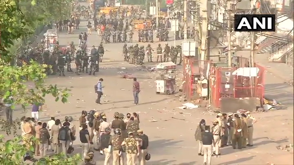 पुलिस ने शाहीन बाग़ का धरना हटवाया, टेंट उखाड़ा