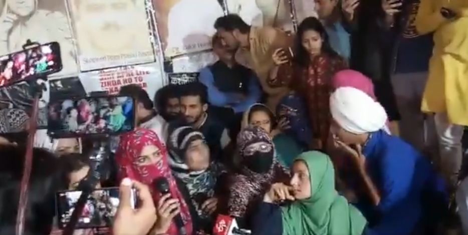 शाहीन बाग़ की महिलाओं ने कहा ‘कोरोना का नहीं है डर, सीएए वापस होने तक जारी रहेगा आंदोलन’