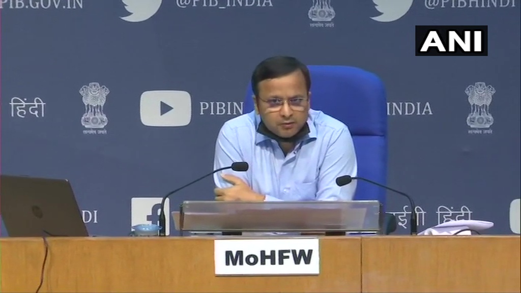 नई थम रही रफ्तार, कोरोना संक्रमित मरीजों की तादाद हुई 14 हज़ार के पार